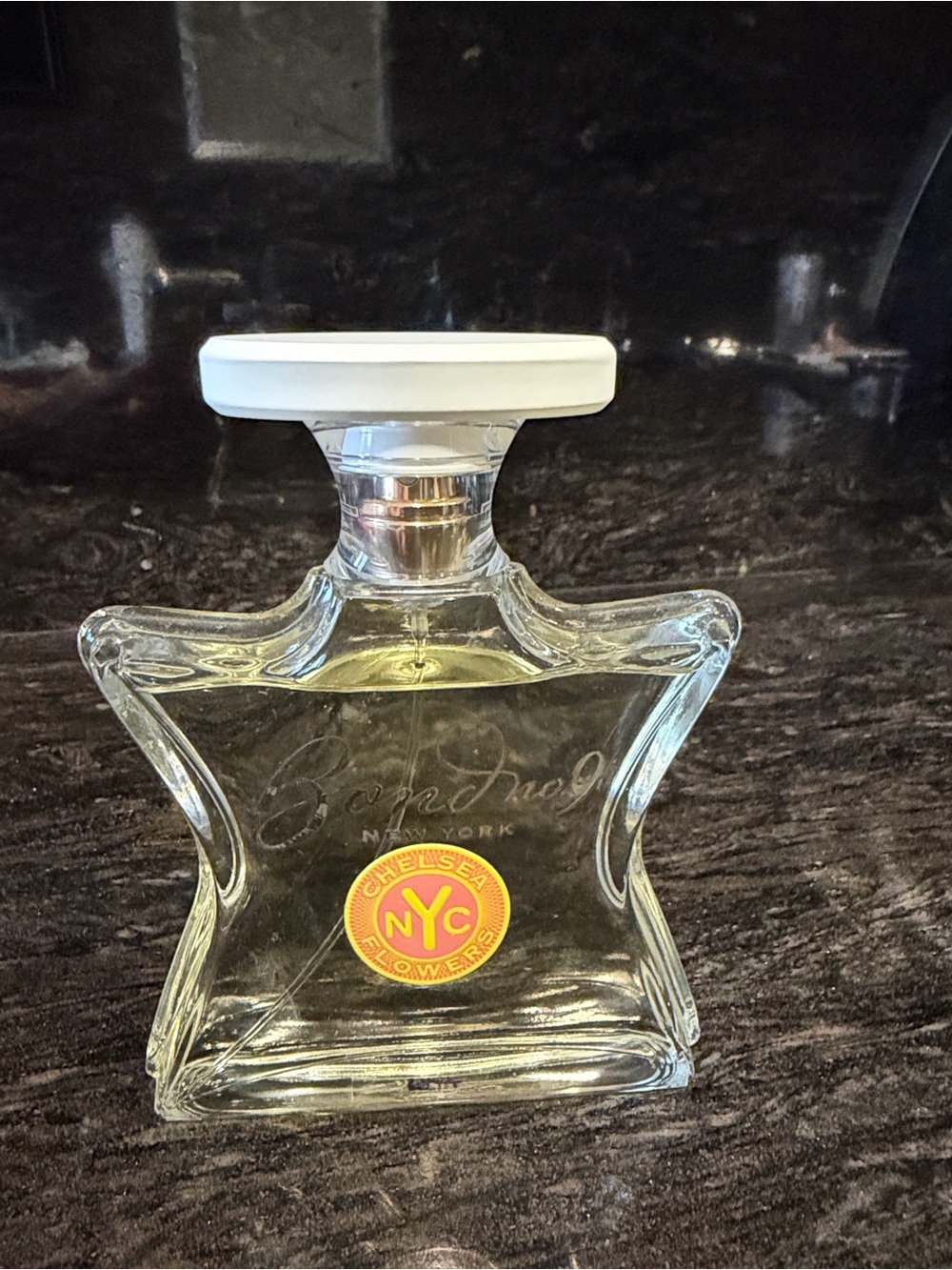 Bond No. 9 New York Chelsea Flowers Clear Glass Bottle with White Cap
